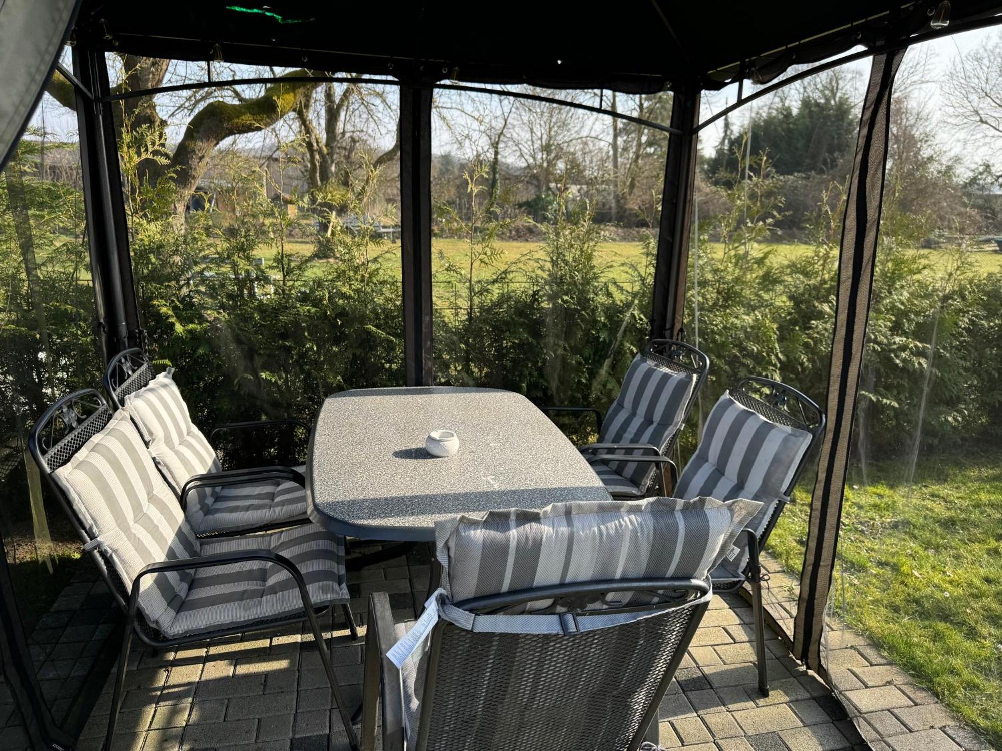 Apartment Am Dillich - Ruhige Lage - Eigener Garten - Direkt Neben Einem Natursee